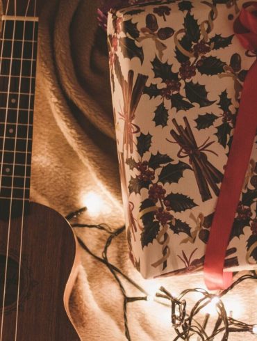 Are you out of ideas on what to gift a musician friend or family member for this Christmas? This article should help you out.