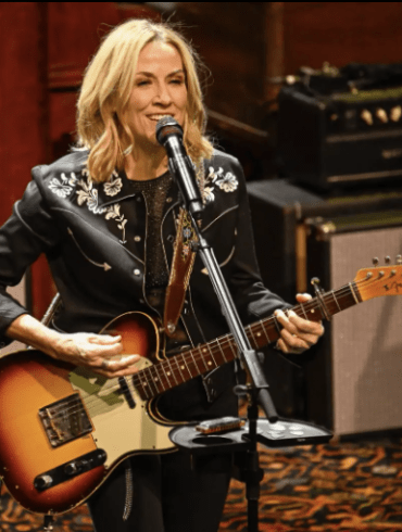 Sheryl Crow says goodbe to her Tesla